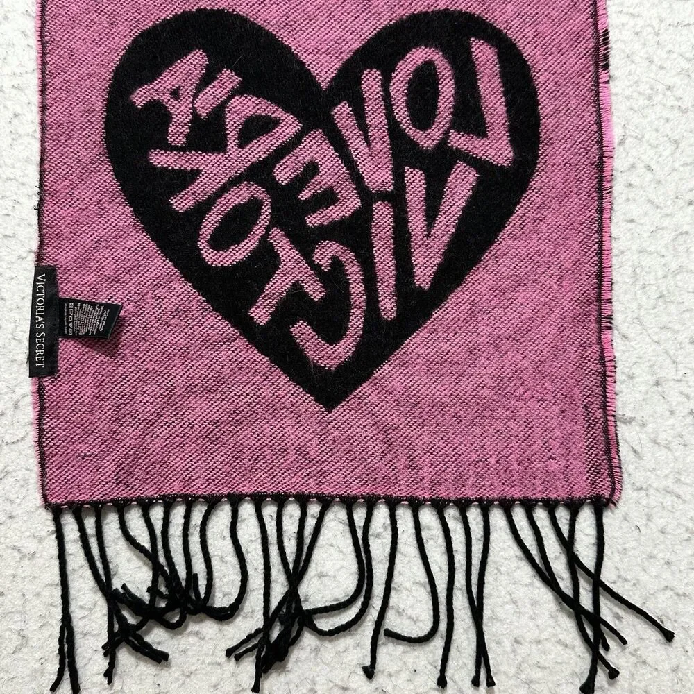 Victoria's Secret Winter Angel Collection Heart Scarf Acrylic Red Pink Black 80" - Picture 7 of 11